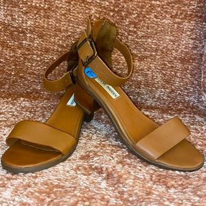 Steve Madden signature brown low block heel sandal